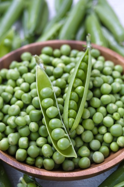 Foto ervilha de legumes saborosos saudáveis e frescos