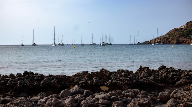 Es Tancats Algaiarens praia famosa na ilha mediterrânea de Menorca