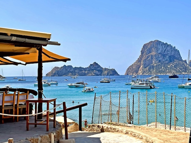 Foto es vedra na maravilhosa ilha de ibiza ilhas baleares espanha