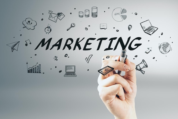 Esboço de marketing criativo desenhado à mão sobre fundo claro Gestão e conceito de sucesso Multiexposição