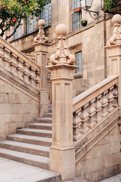 Escadaria que leva à catedral de são james, na cidade de santiago de compostela, na galiza