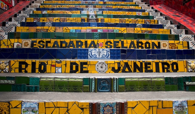 Escadaria Selaron Fliesen