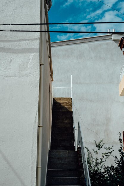 Foto escadas vazias do edifício