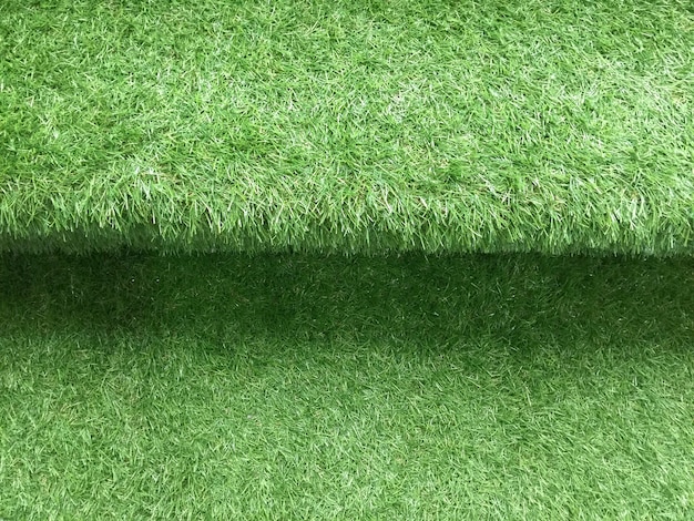 Escalera de césped artificial verde