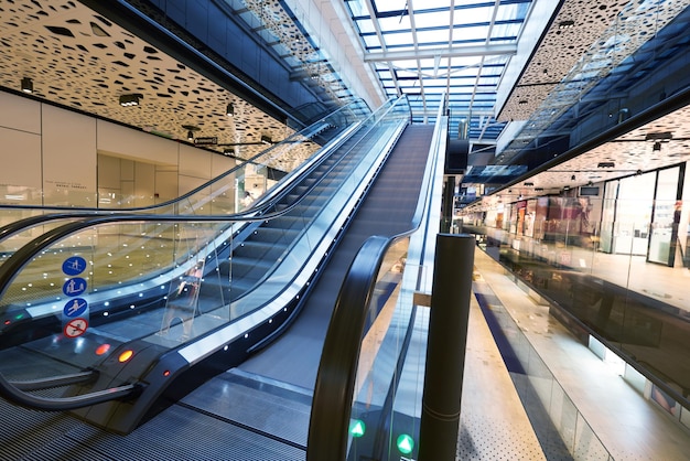 Las escaleras mecánicas de los centros comerciales