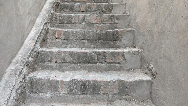 Un escalón en una escalera