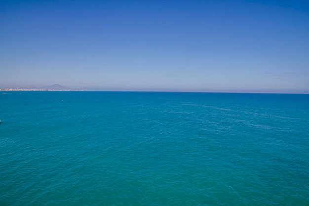 escena mediterránea, ciudad de peñiscola ubicada en españa