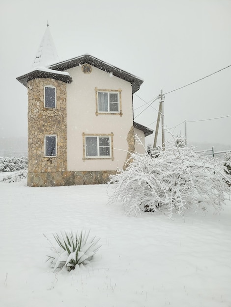 Foto escena navideña del pueblo de invierno