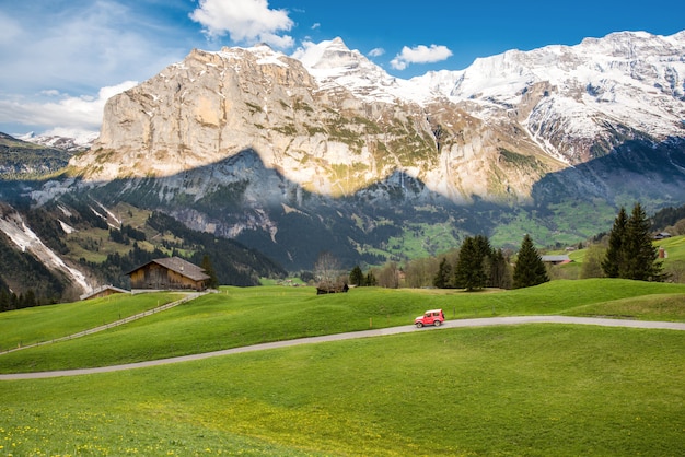 Escena de paisaje de First a Grindelwald, Bernese Oberland, Suiza