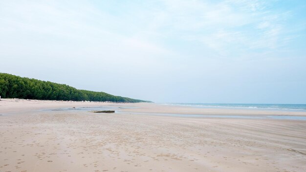 Escena de la playa de HuaHin en colores suaves