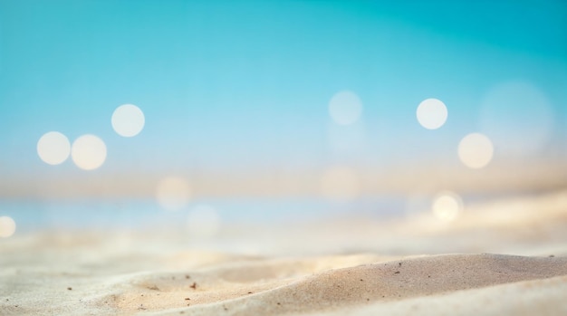 Escena de playa con luces bokeh