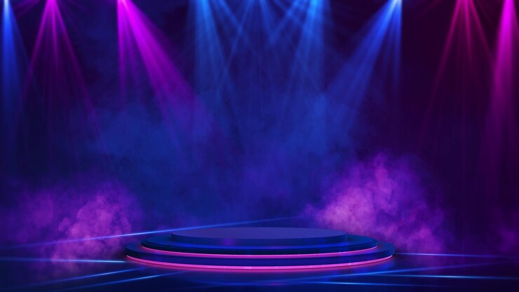Escenario con focos púrpura y luces azules con humo
