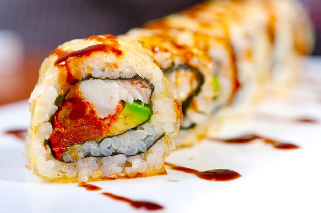 Foto escolha de sushi fresco combinação seleção de variedade