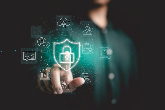 El escudo brillante con un candado simboliza la encriptación de datos de transacciones en línea seguras