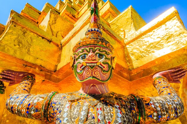 Escultura de Buda en el Gran Palacio de Tailandia