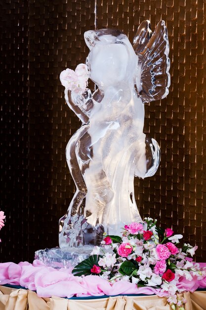 Foto escultura de hielo en la boda