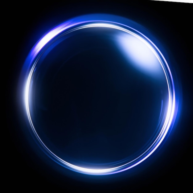 Esfera iluminada contra un fondo oscuro con un resplandor radiante