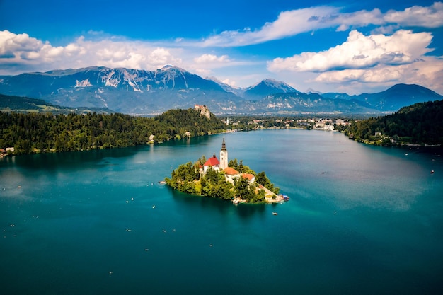 Eslovenia - Resort de vista aérea Lago Bled.