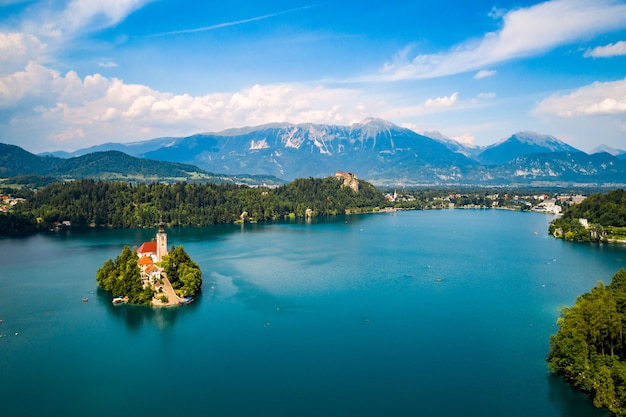 Eslovenia - Resort de vista aérea Lago Bled.