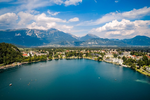 Eslovênia - Vista aérea resort Lago Bled.