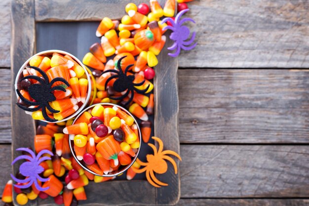 Foto el espacio de copia de dulces de halloween