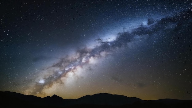 El espacio profundo con la Vía Láctea y las estrellas como fondo