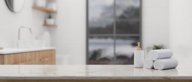 Foto espaço de maquete na mesa de mármore branco sobre fundo desfocado do banheiro branco de luxo