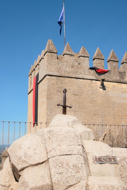 Espada Excalibur del castillo de Almodóvar del Río Andalucía España