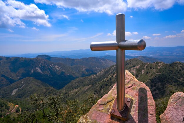 Espadan Sierra pico punta cruz en Castellon