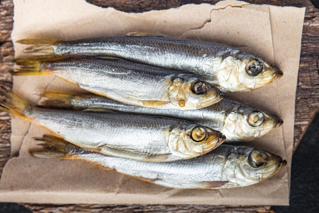 Espadilha peixe arenque defumado salgado frutos do mar porção fresca dietética refeição saudável comida dieta ainda vida