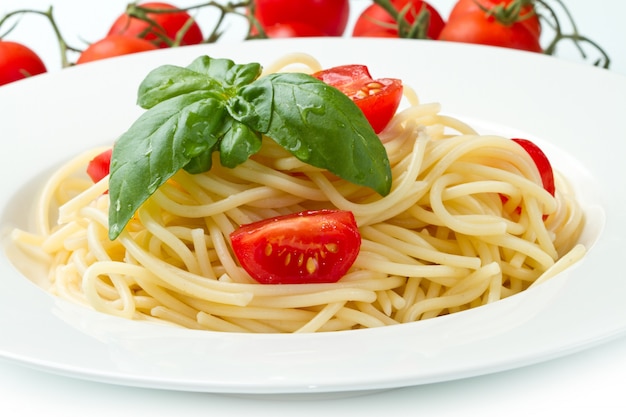 Espaguete com tomate