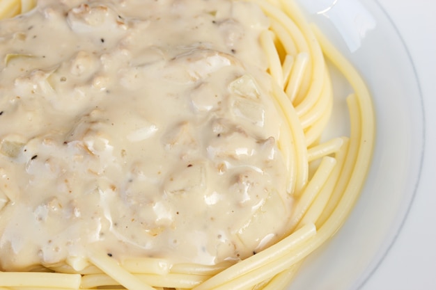 Foto espagueti carbonara.