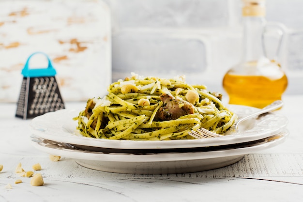 Espaguetis Con Salsa De Pesto