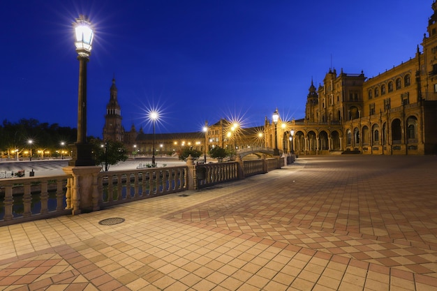 España SquarePlaza de España está en el Parque Público de María Luisa en Sevilla España