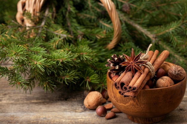 Especias de invierno e ingredientes para cocinar