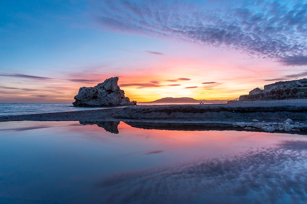 Espectacular atardecer en Peñón del Cuervo