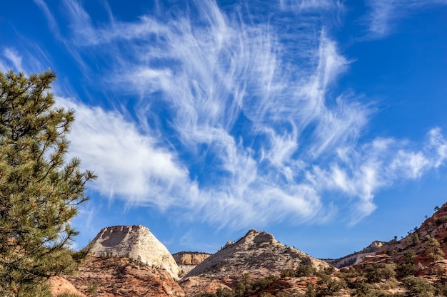 Espectacular formación de nubes en el Parque Nacional Zion