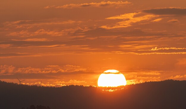 Espectacular puesta de sol desde el jardín