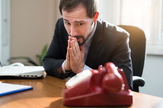 Esperando por um telefonema