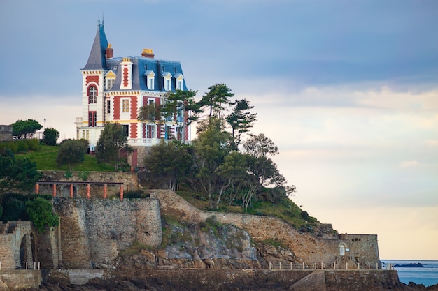 Esplêndida casa Belle Epoque em Dinard, Bretanha, França