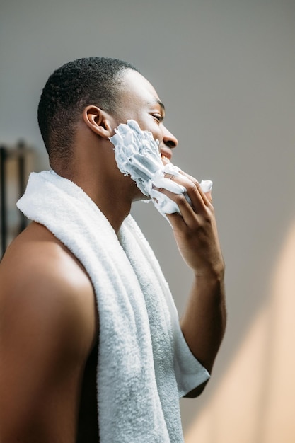 Espuma de afeitar para hombre, tratamiento de la piel para el cuidado facial masculino