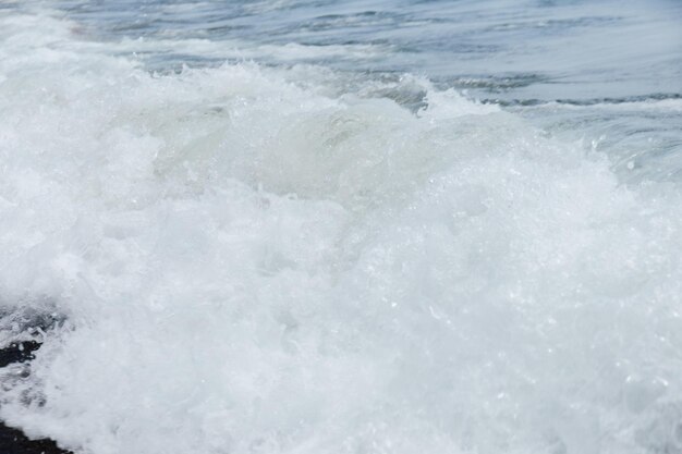 espuma de ondas marinhas de vista próxima