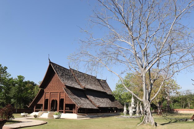 Esta é uma bela igreja.