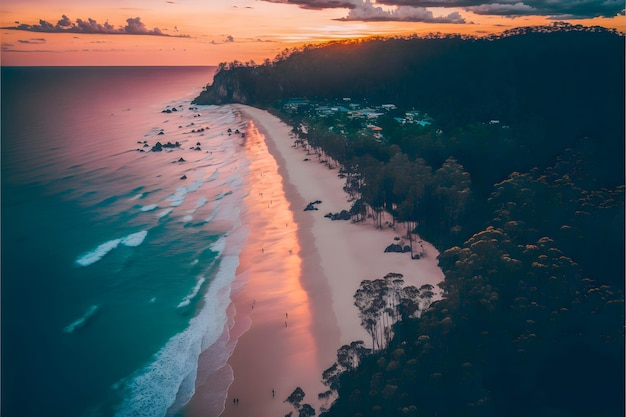 Esta imagem de tirar o fôlego captura a beleza da praia de Phuket durante a hora dourada.