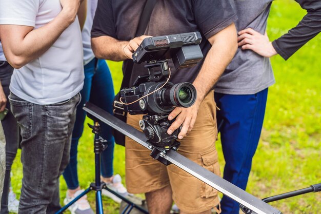 Foto estabilização do cardan da câmera de vídeo digital. equipamento de videografia dslr.