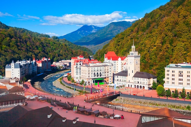 Foto estación de esquí alpino rosa khutor sochi