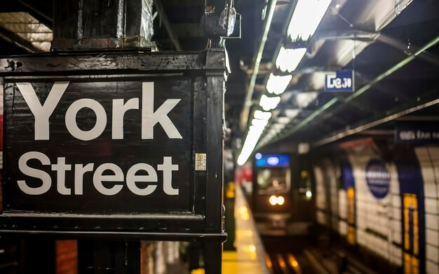 Estación de metro de la calle York