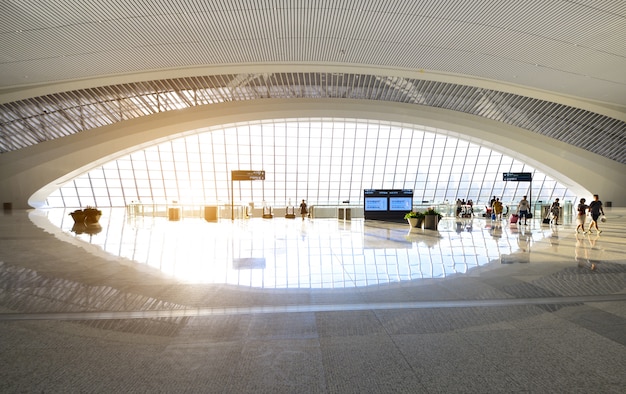 Estación de tren Hall, esta es la estación de tren del oeste de Chongqing, China.