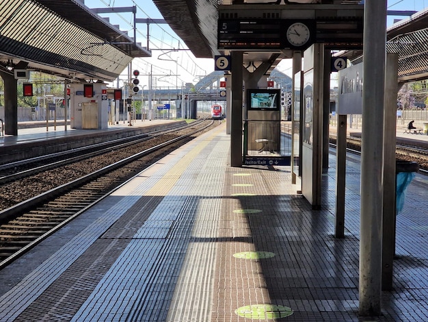 Estación de tren Rogoredo Milán Italia