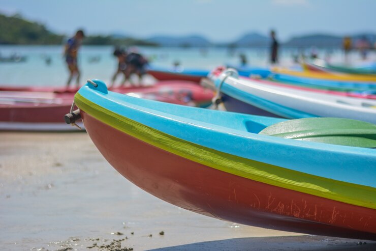 Foto el estacionamiento para botes se encuentra en la playa sundy del mar